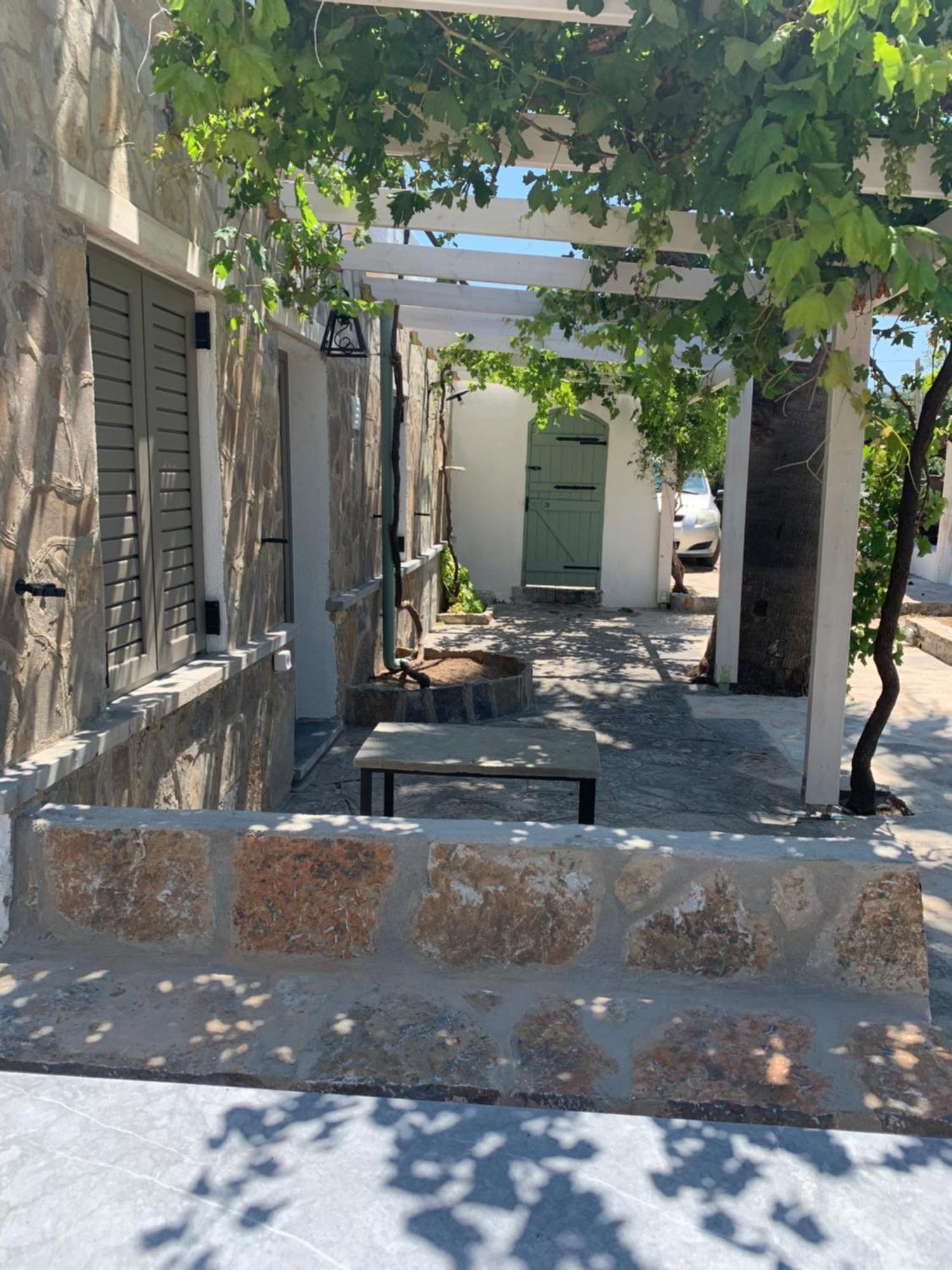 Gioma Garden Villas Istro Exterior photo
